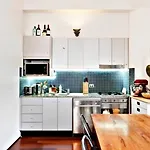 Crown Apartment